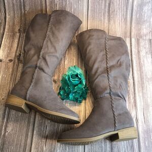 JOURNEE Blakely Grey Extra Wide Calf Boots 8M-XWC